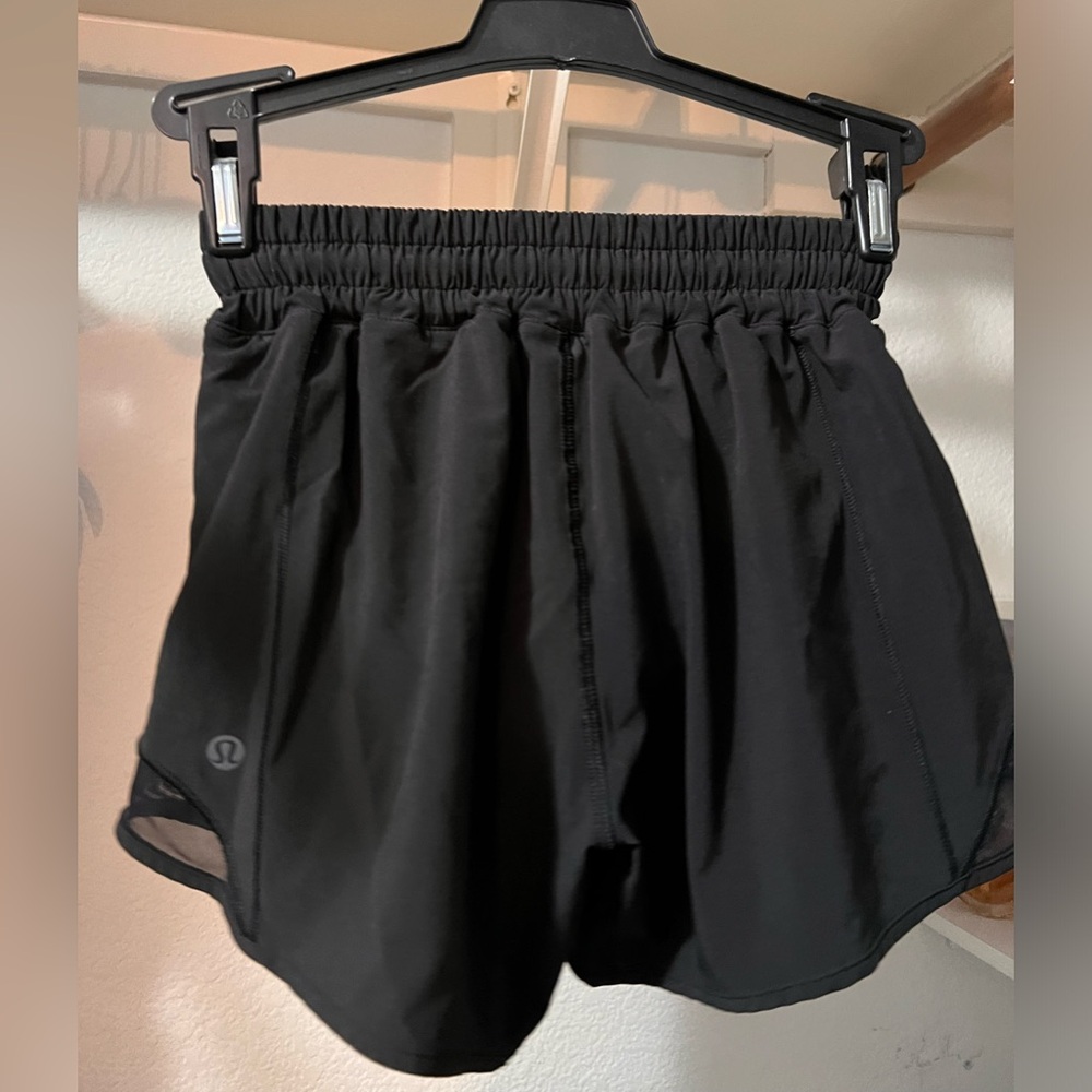 Lululemond hotty hot shorts
